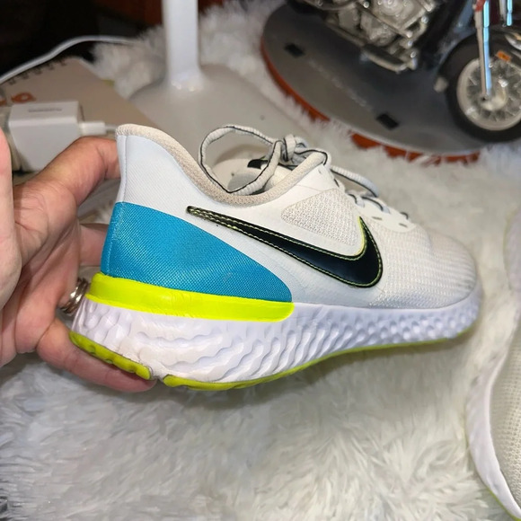 Nike Revolution 5 EXT Summit White Light Blue Fury Shoes Men 8.5 Women 10.0 - Picture 6 of 10